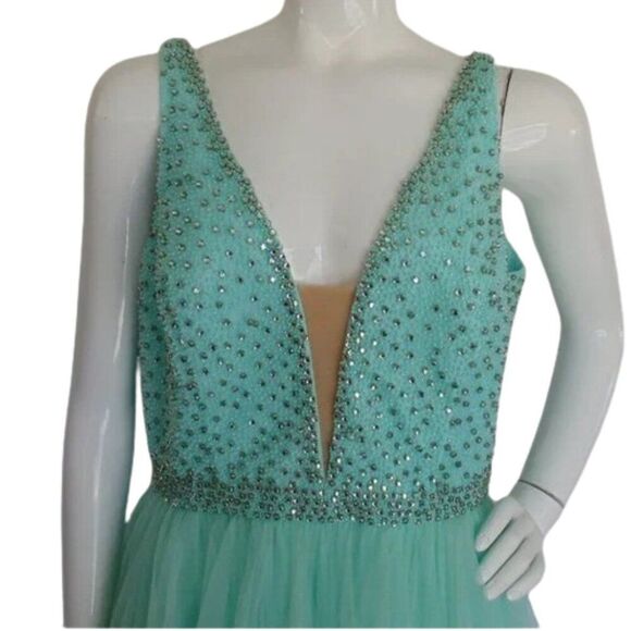 SHERRI HILL Gown/Dress, 16, Mint Green, Rhinestone/Beaded Bodice, Layered Tulle - Picture 2 of 14